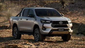 Toyota Hilux 2024 ra mắt, nâng cấp động cơ, thêm công nghệ hybrid