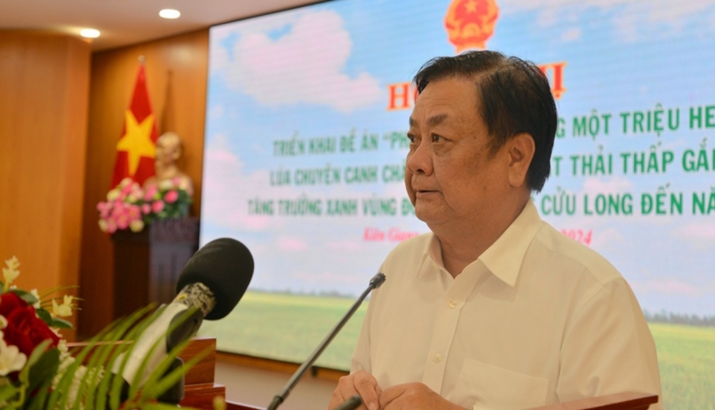 Bộ trưởng Bộ Nông nghiệp và Phát triển nông thôn Lê Minh Hoan phát biểu tại hội nghị
