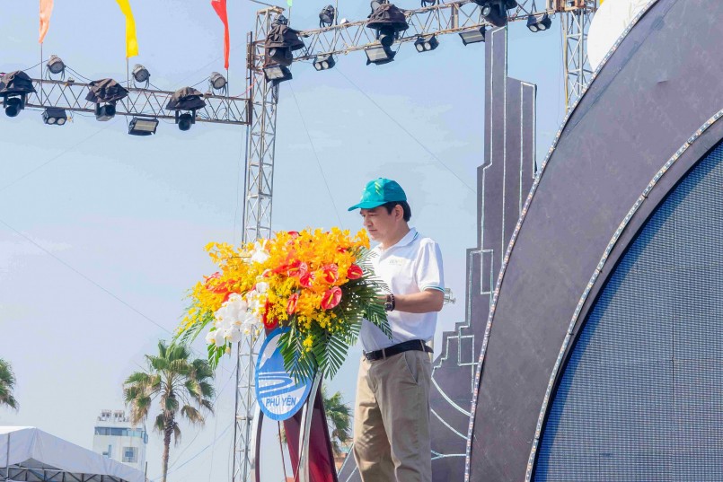 Ông Đặng Văn Tuyên - UV HĐQT phát biểu tại Lễ khai mạc giải chạy Tiền Phong Marathon 2024.