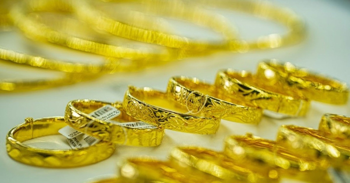  Người dân “mất” gần 2 triệu đồng/lượng sau 1 tuần nắm giữ vàng nhẫn.