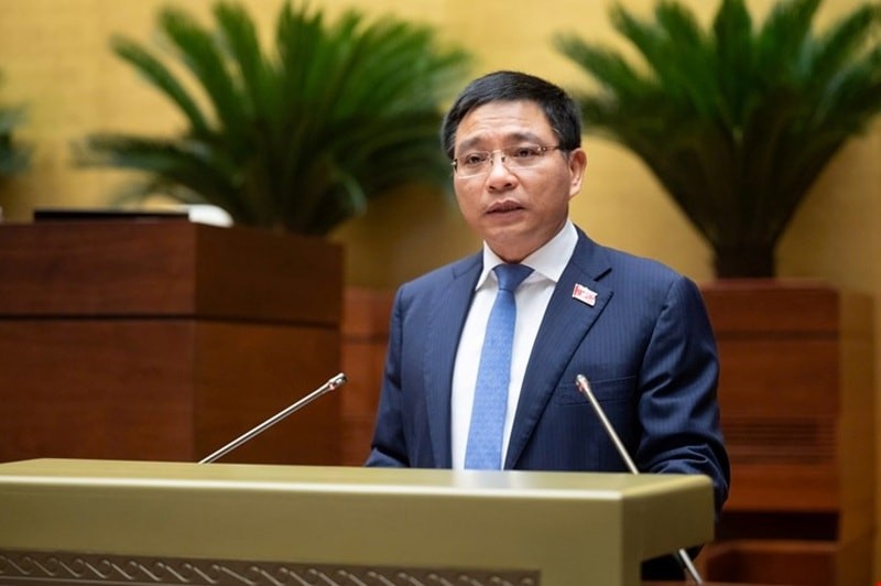Bộ trưởng Bộ Tài chính Nguyễn Văn Thắng trình bày tờ trình dự án Luật sửa đổi, bổ sung một số điều của Luật Doanh nghiệp.