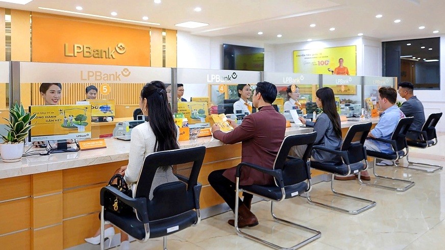 Lãi suất cao kỷ lục 9,65%/năm: Cơ hội và điều kiện tại ABBank