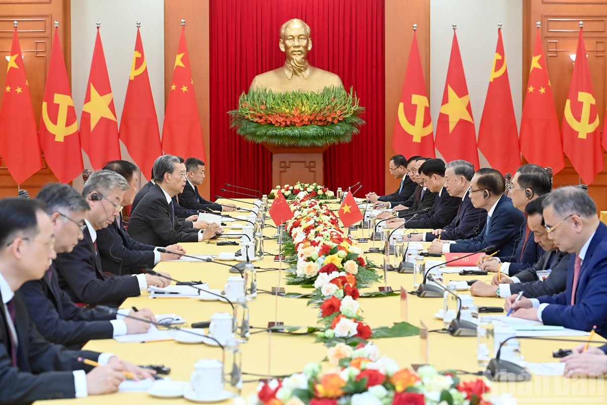 Tổng Bí thư Tô Lâm tiếp Ủy viên Trưởng Nhân đại toàn quốc Trung Quốc Triệu Lạc Tế