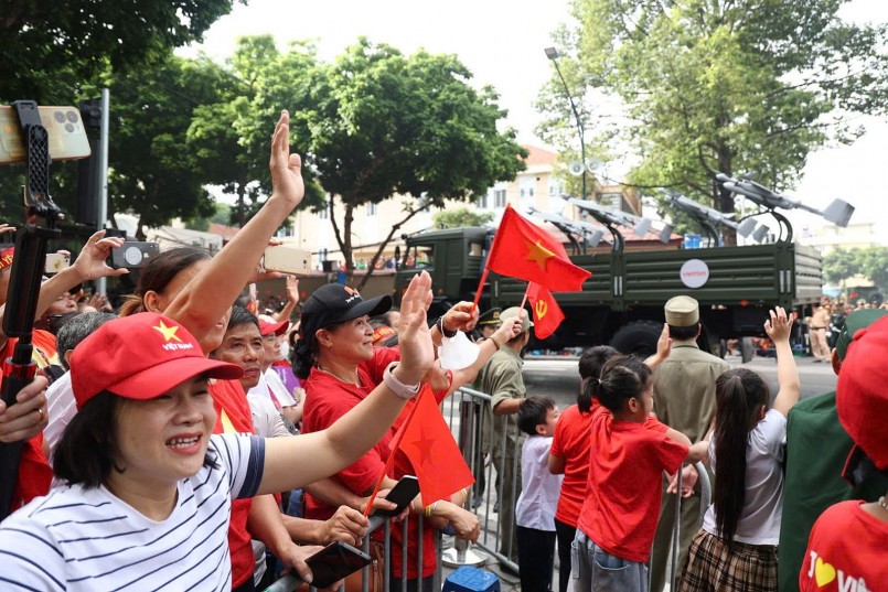 Lưu luyến chia tay các khối diễu binh, diễu hành: Tạm biệt để gặp lại