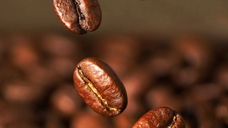 Giá cà phê ngày 27/11: Bật tăng mạnh, vượt mốc 112.000 đồng/kg